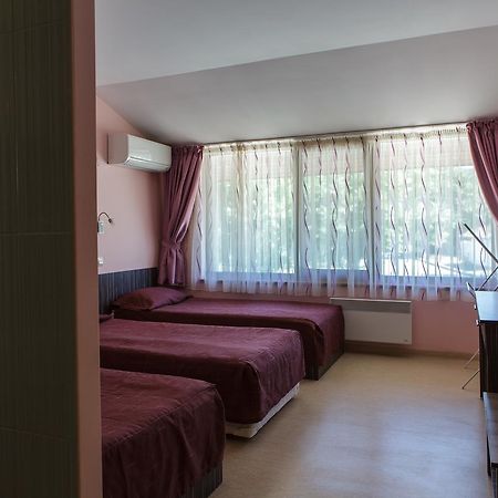 Family Hotel Kipra Eksteriør bilde