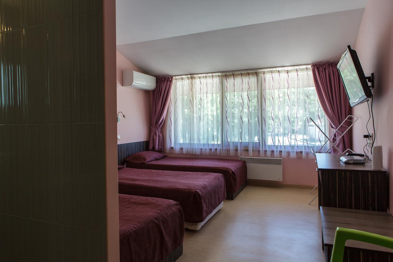 Family Hotel Kipra Eksteriør bilde